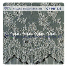 China Little Guipure Flower Chantilly Lace Bridal Gown , Scalloped Lace Trim supplier